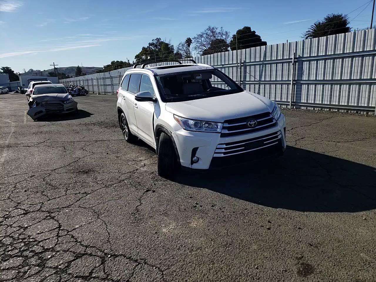 2018 TOYOTA HIGHLANDER - 5TDJZRFH4JS531843