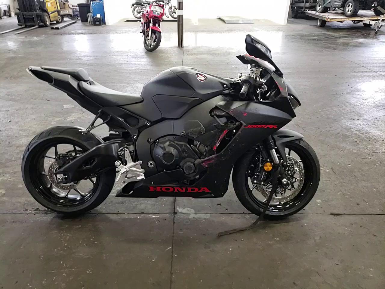 2018 HONDA CBR1000 RR JH2SC7712JK100640