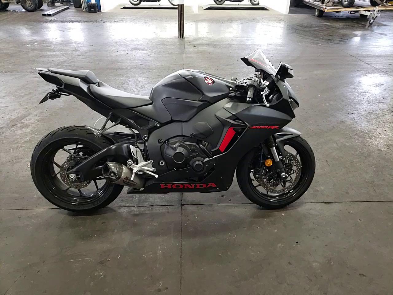 2017 HONDA CBR1000 RA JH2SC7751HK000252
