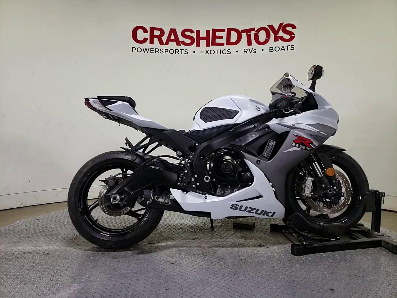 2015 SUZUKI GSX-R600 JS1GN7FA8F2101481