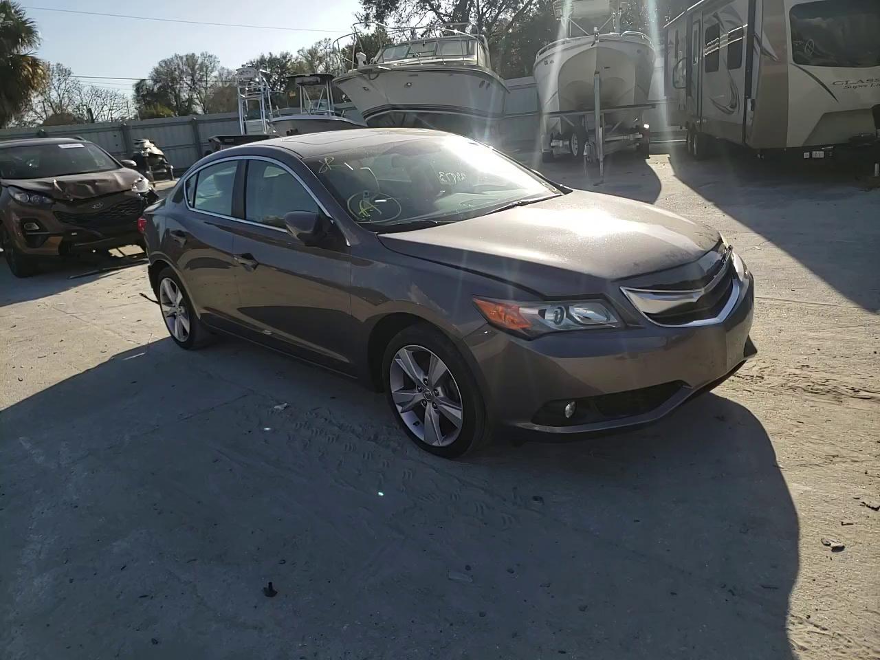 2014 ACURA ILX 20 PRE 19VDE1F57EE006610