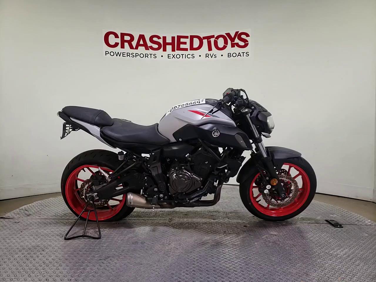 2019 YAMAHA MT07 JYARM27E8KA005027