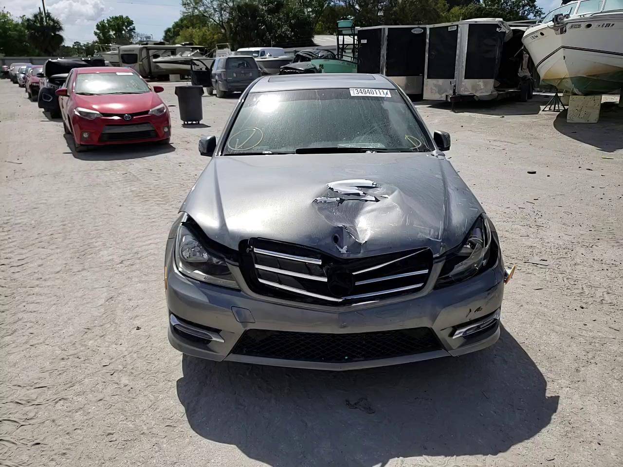 2014 MERCEDES-BENZ C250 WDDGF4HB9EG236807