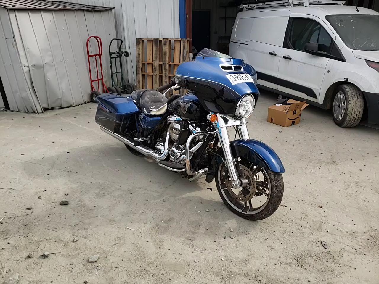 2018 HARLEY-DAVIDSON FLHX 115TH 1HD1KXC13JB633219