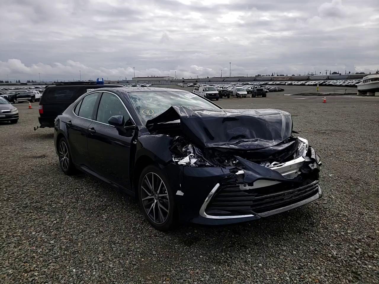 2021 TOYOTA CAMRY XLE 4T1F31AK4MU549573