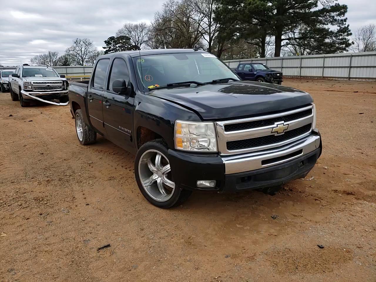 2011 CHEVROLET 1500 3GCPCSE05BG375911