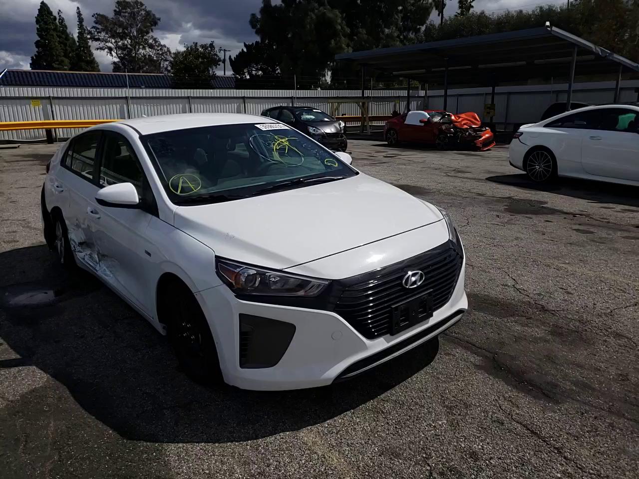 2019 HYUNDAI IONIQ BLUE KMHC65LC1KU175637