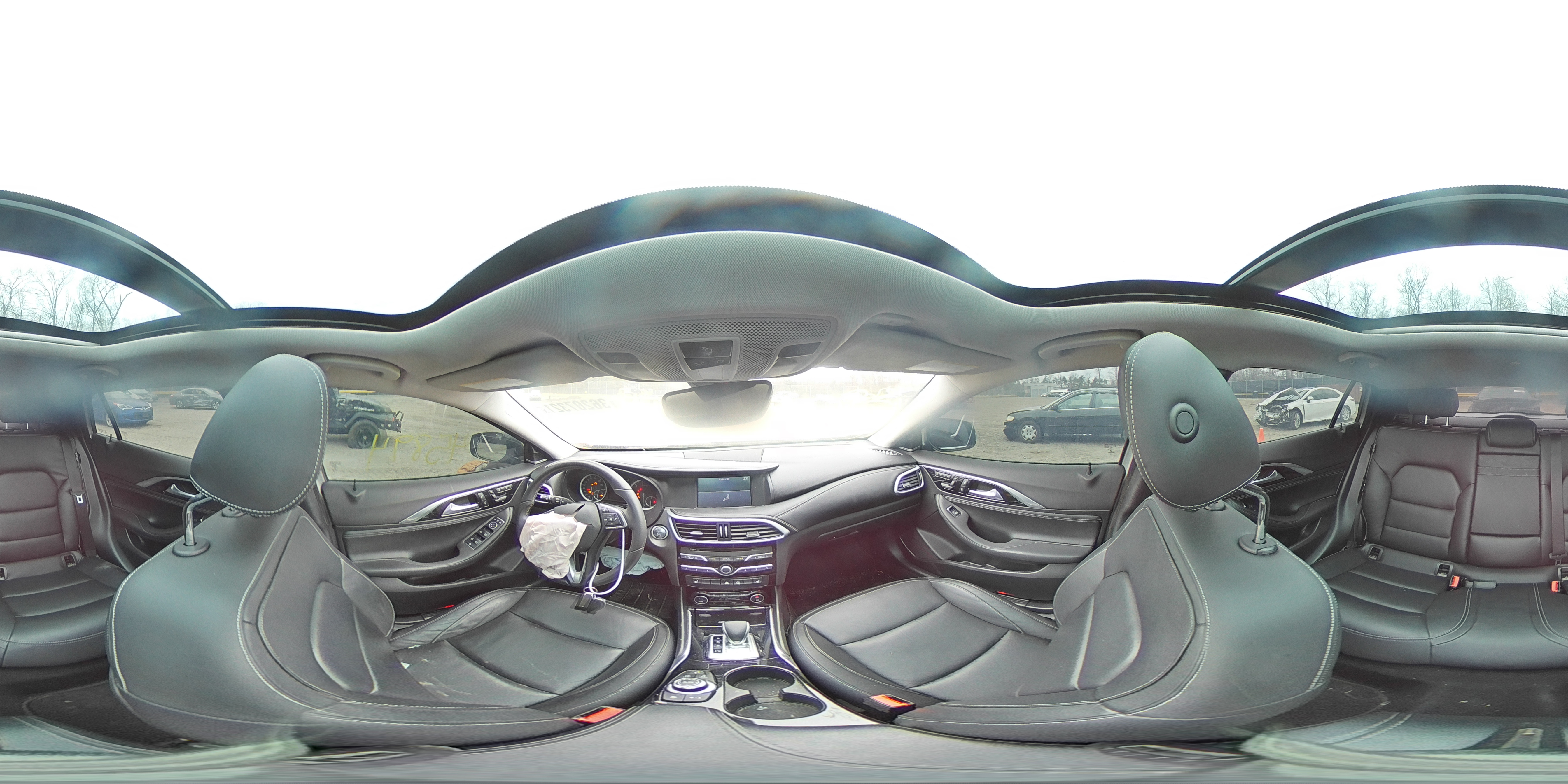 2018 INFINITI QX30 BASE SJKCH5CR5JA057428