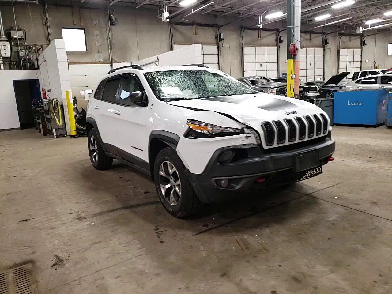 2016 JEEP CHEROKEE T 1C4PJMBB9GW146194
