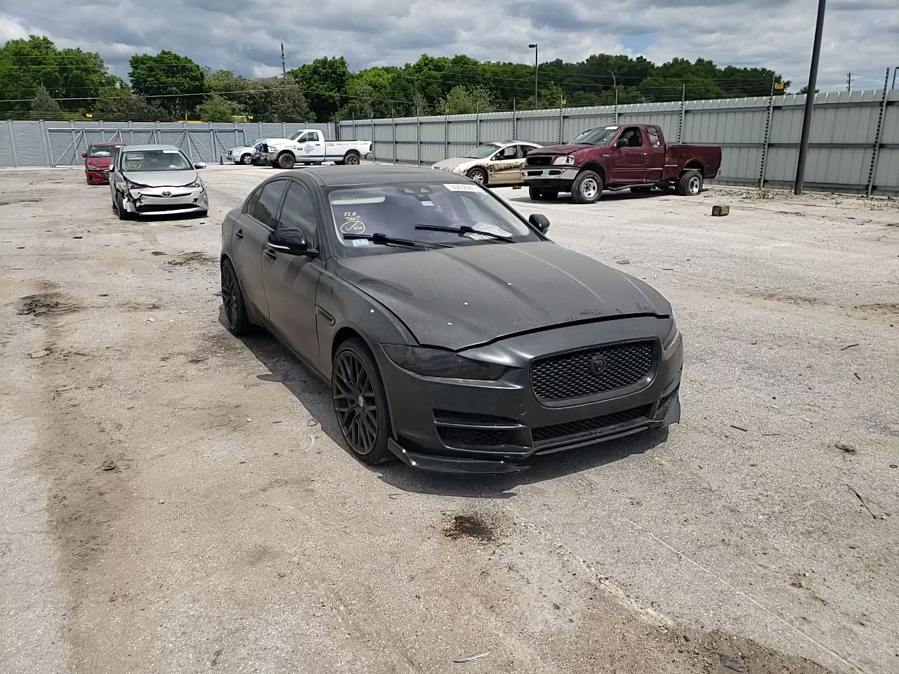 2017 JAGUAR XE PREMIUM SAJAJ4BV4HCP15585