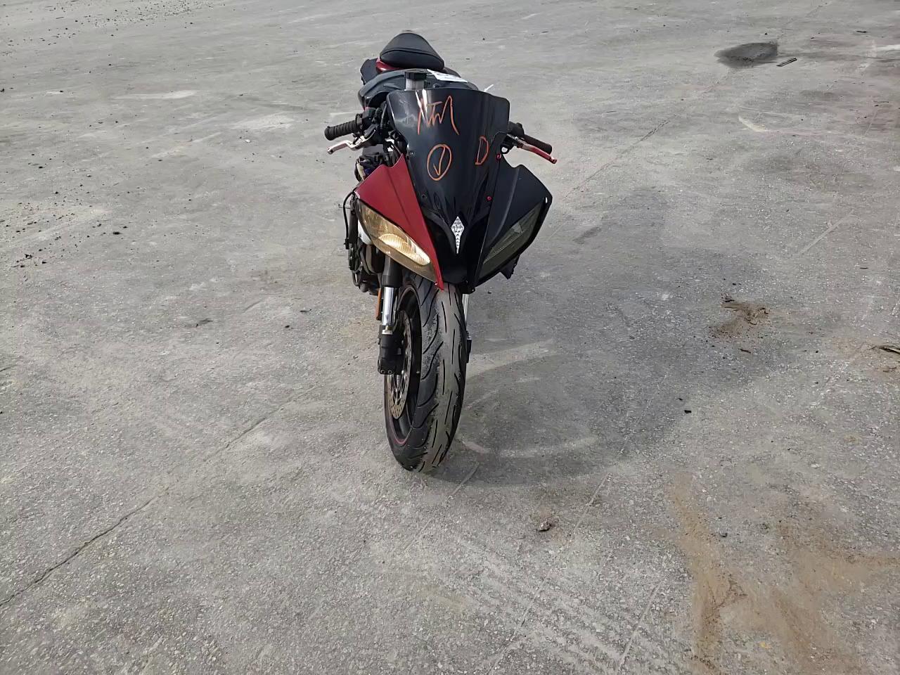 2013 YAMAHA YZFR6 C JYARJ16Y3DA006734
