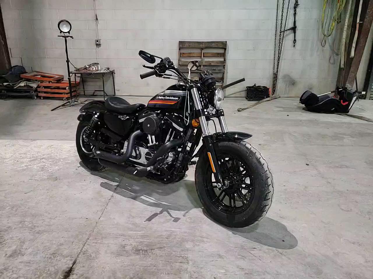 2018 HARLEY-DAVIDSON XL1200 XS 1HD1LR325JC419666