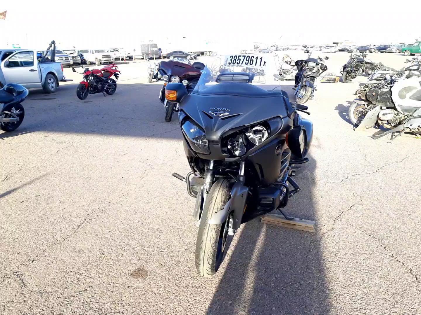 2015 HONDA GL1800B JH2SC6840FK200794
