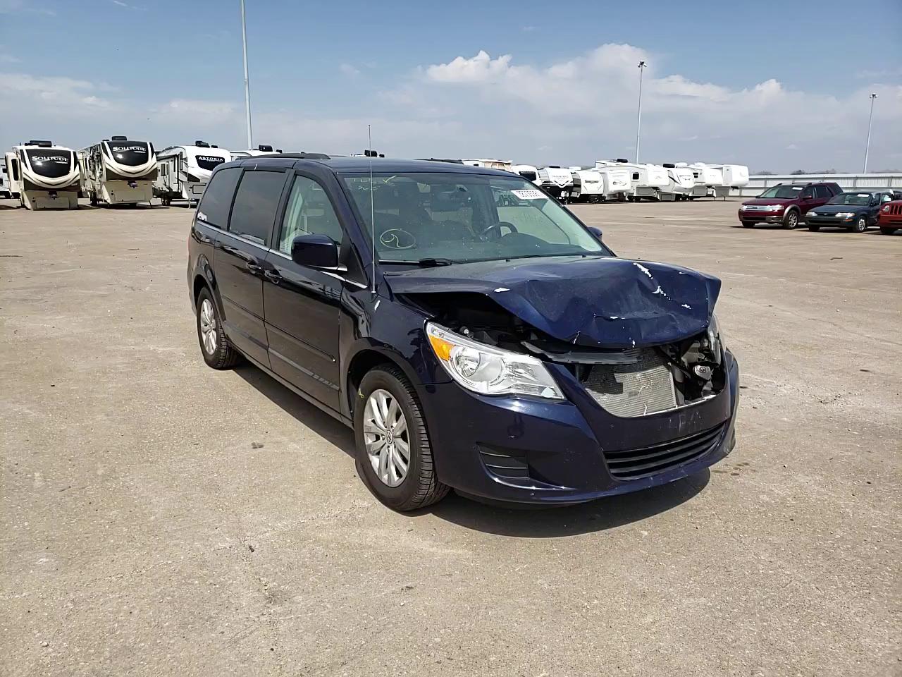 2014 VOLKSWAGEN ROUTAN SE 2C4RVABG6ER134582
