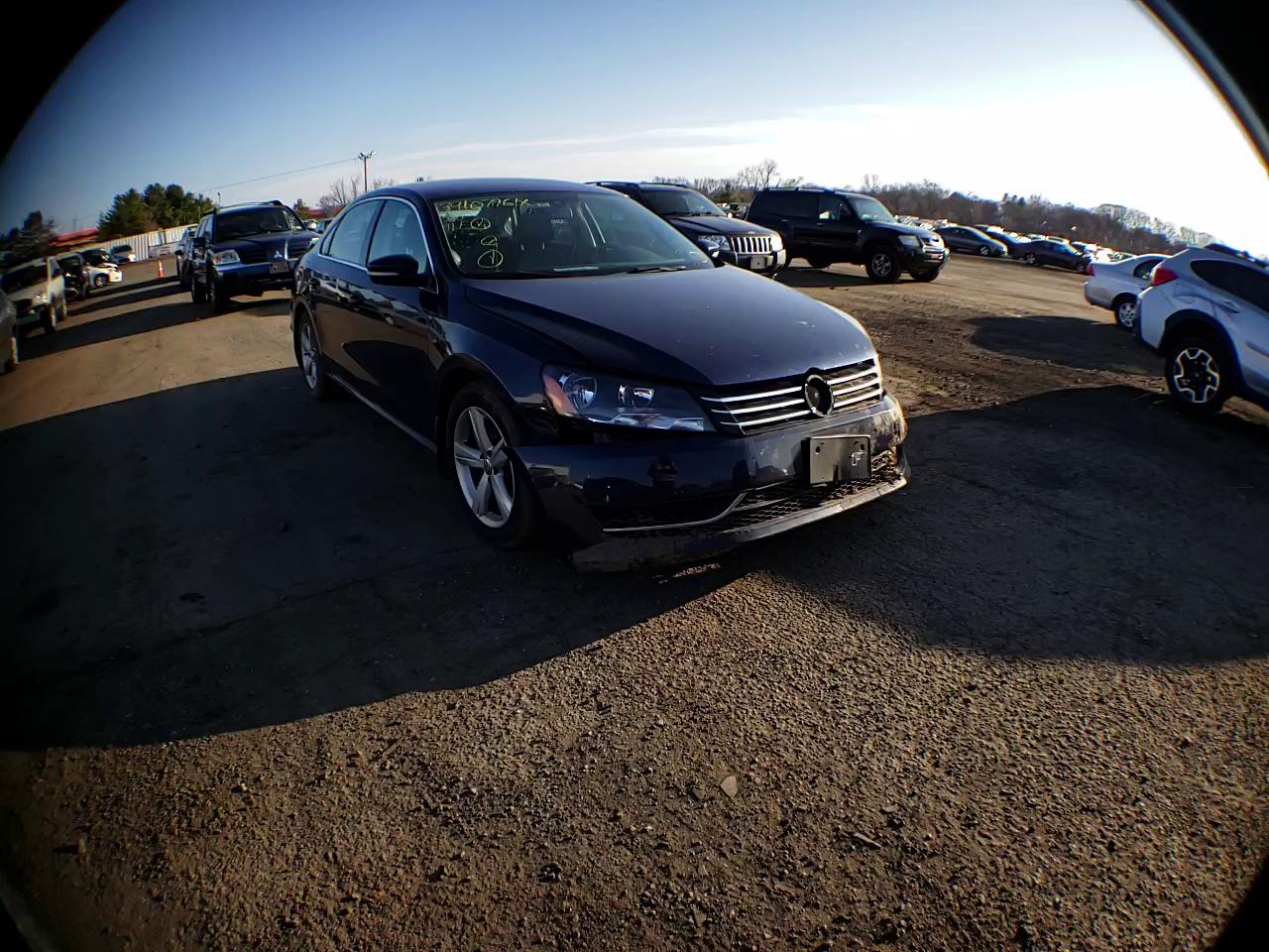 2015 VOLKSWAGEN PASSAT 1VWBV7A31FC071742