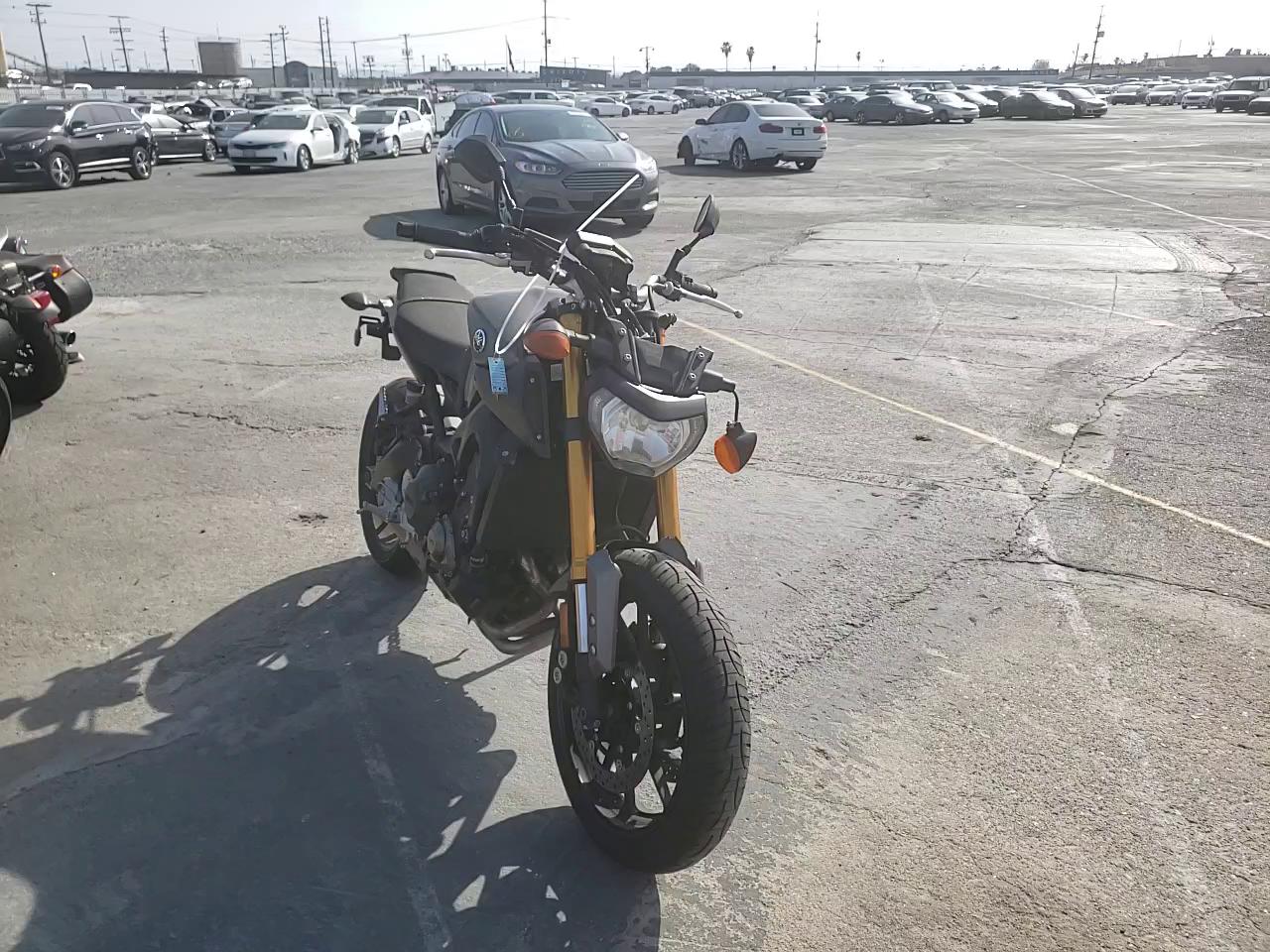 2015 YAMAHA FZ09 C JYARN33Y1FA002155