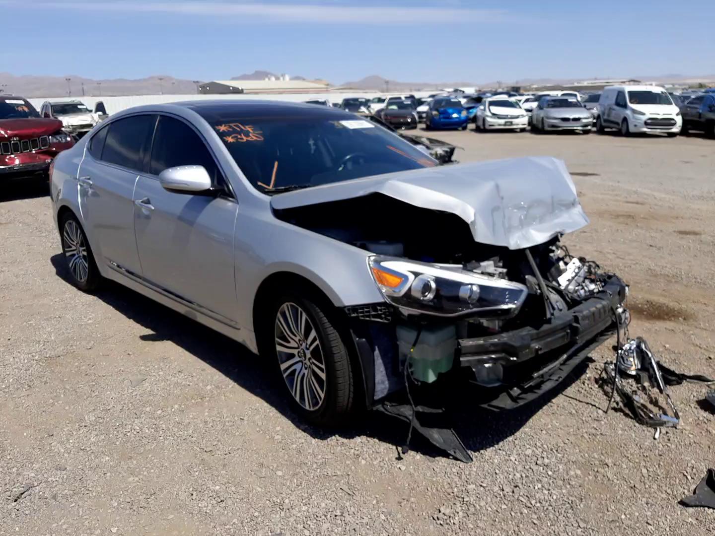 2016 KIA CADENZA LU KNALN4D75G5218961
