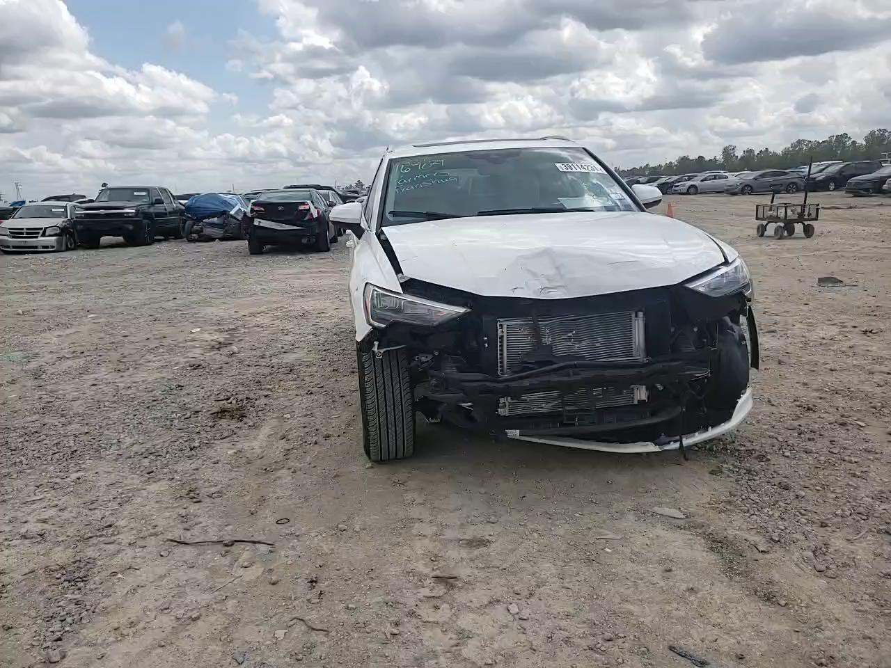2020 AUDI Q3 PREMIUM WA1DECF33L1124763