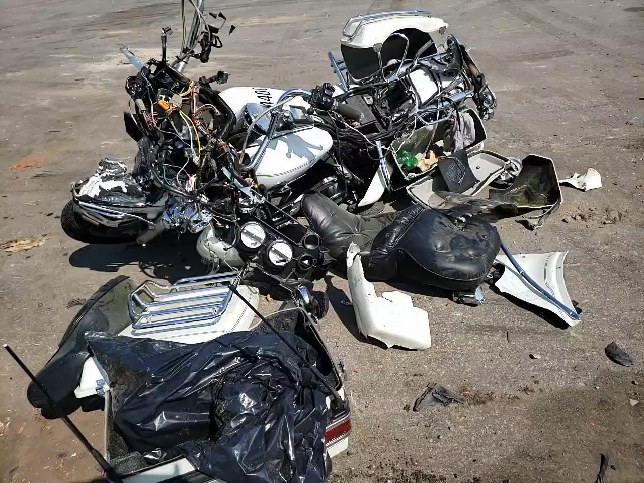 2002 HARLEY-DAVIDSON FLHTCUI 1HD1FCW182Y620439
