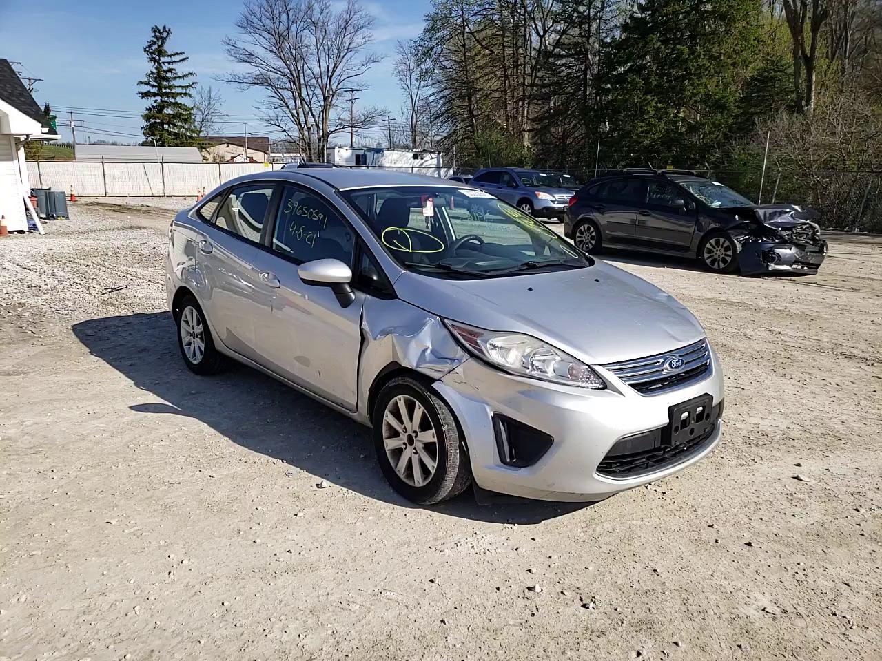 2011 FORD FIESTA 3FADP4BJ9BM232757