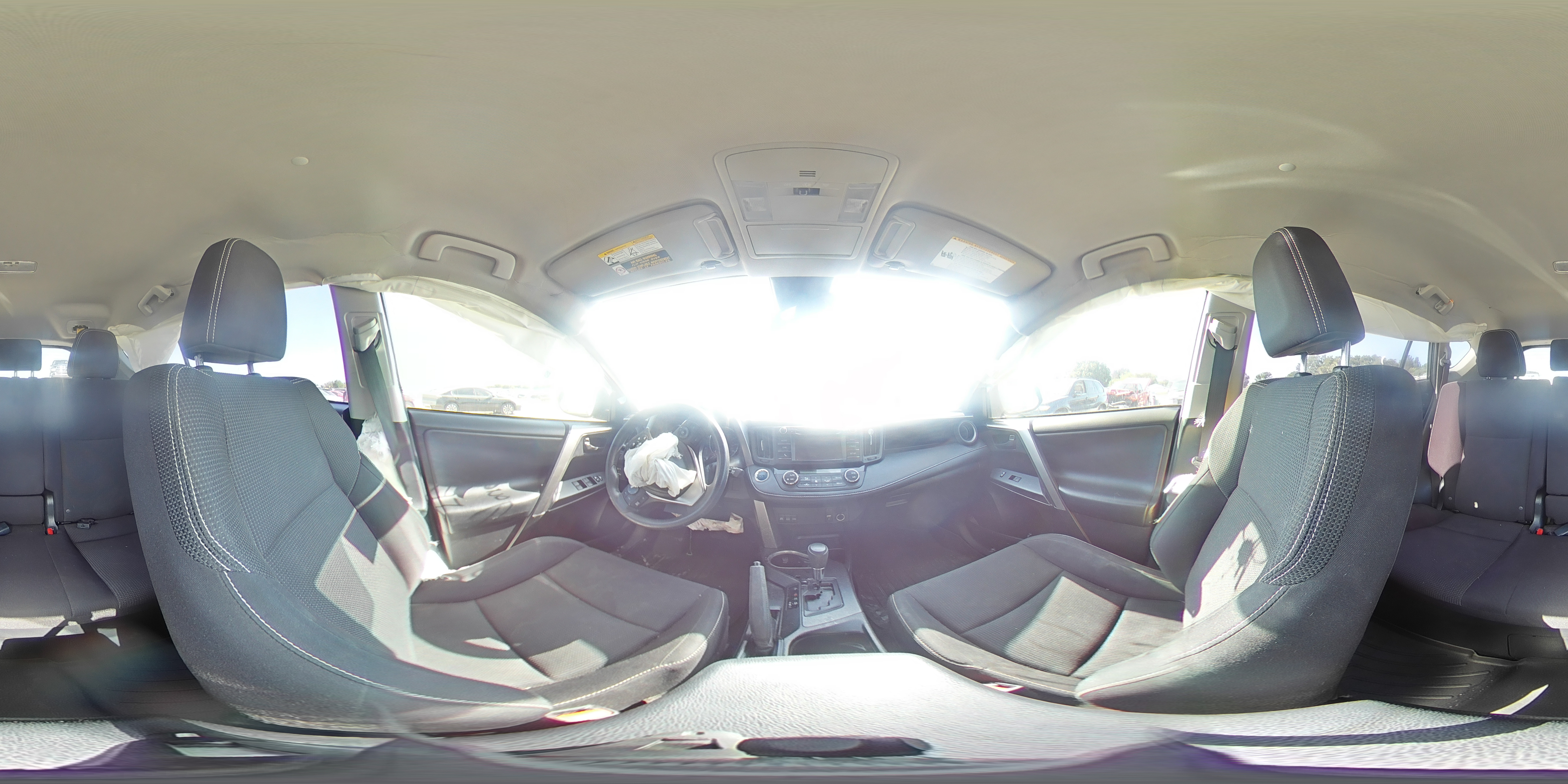 2018 TOYOTA RAV4 HV LE JTMRJREV1JD178216