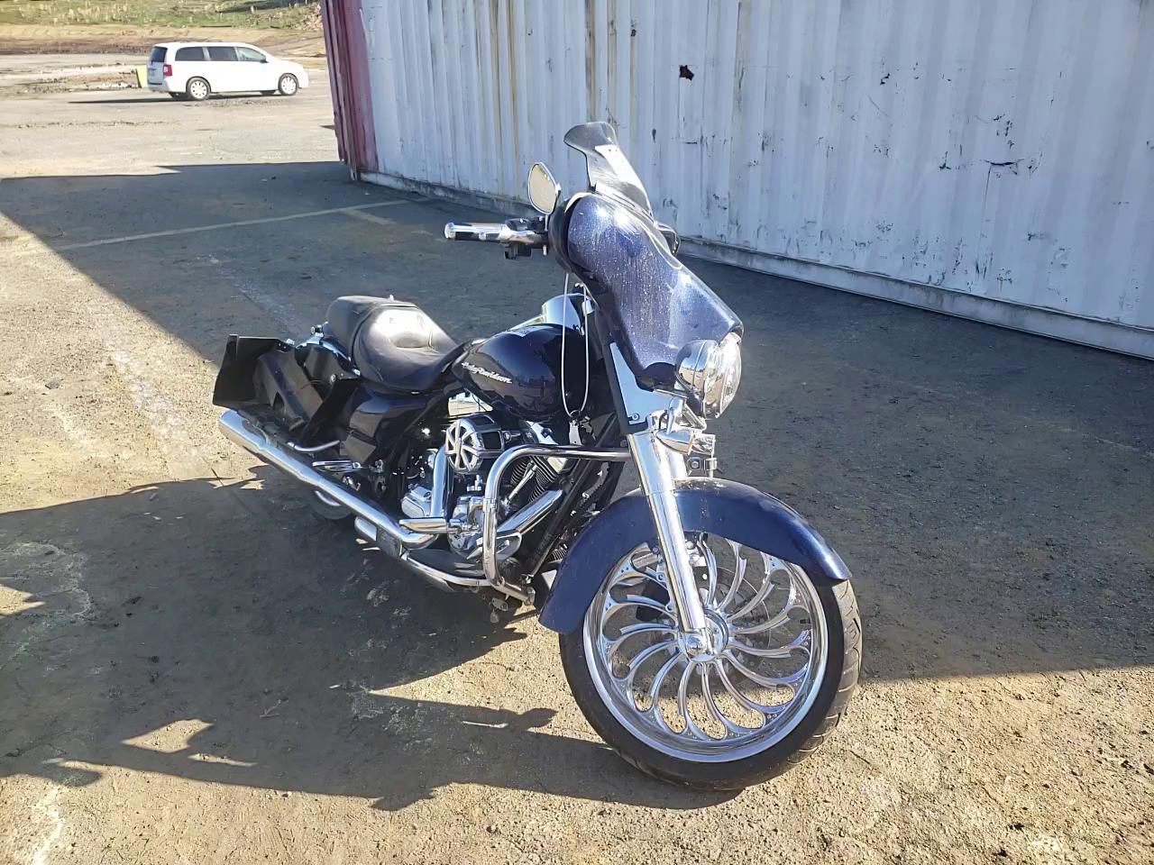 2012 HARLEY-DAVIDSON FLHX STREE 1HD1KBM18CB627338