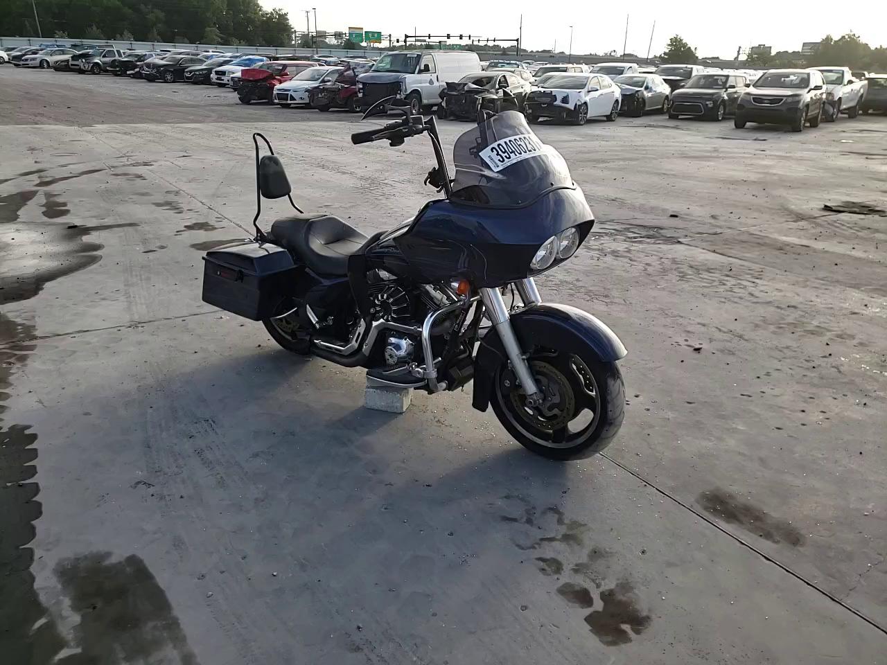 2013 HARLEY-DAVIDSON FLTRX ROAD 1HD1KHM18DB695188