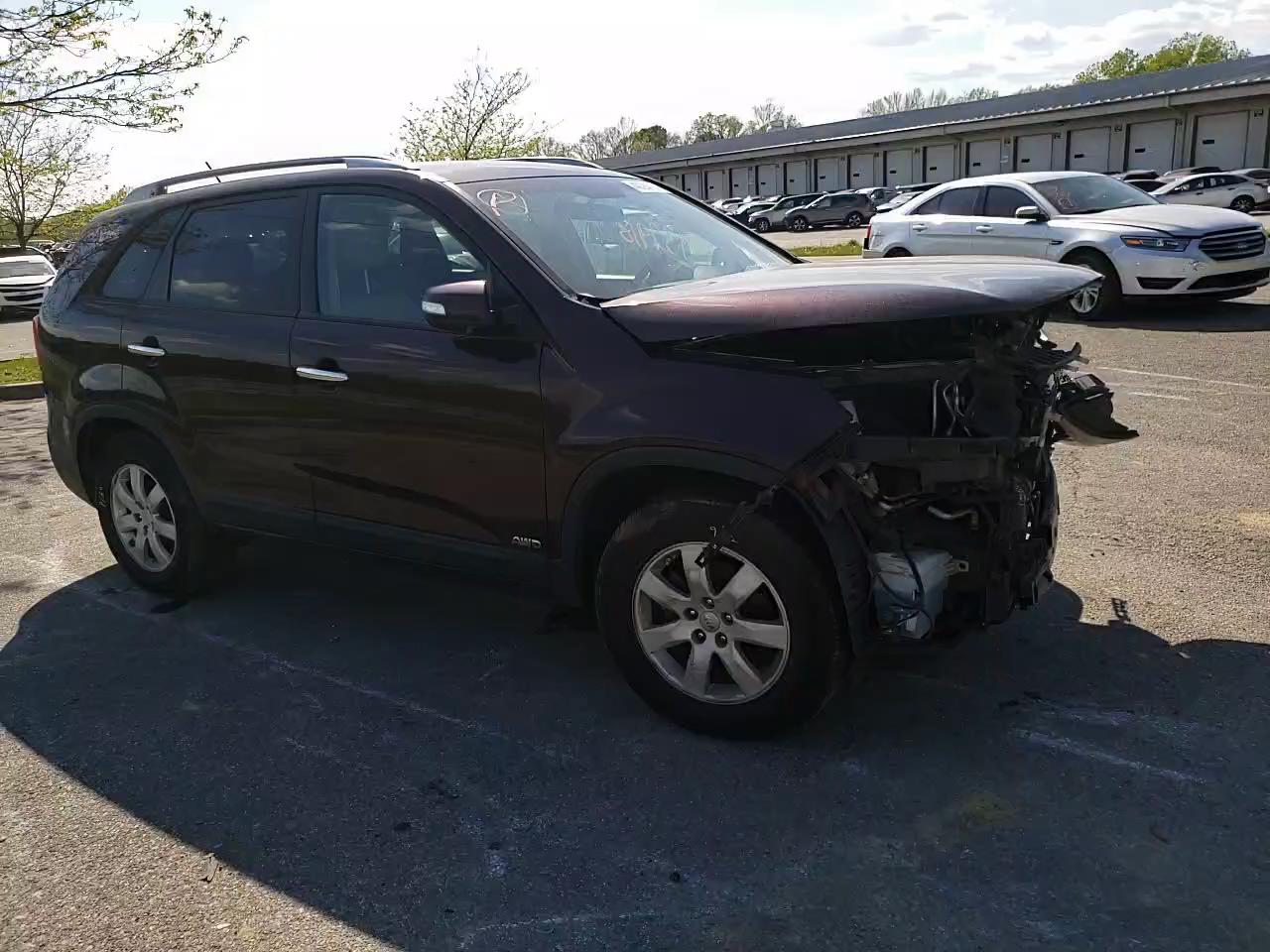2013 KIA SORENTO 5XYKTDA20DG310169