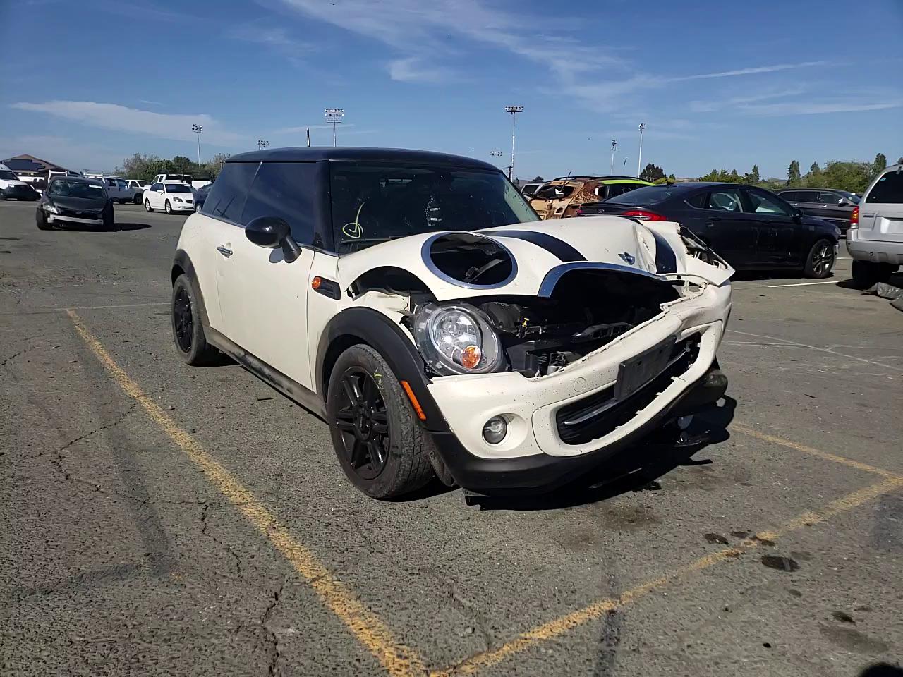 2013 MINI COOPER WMWSU3C56DT545305