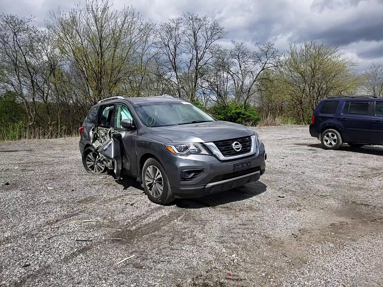 2017 NISSAN PATHFINDER 5N1DR2MM0HC669861