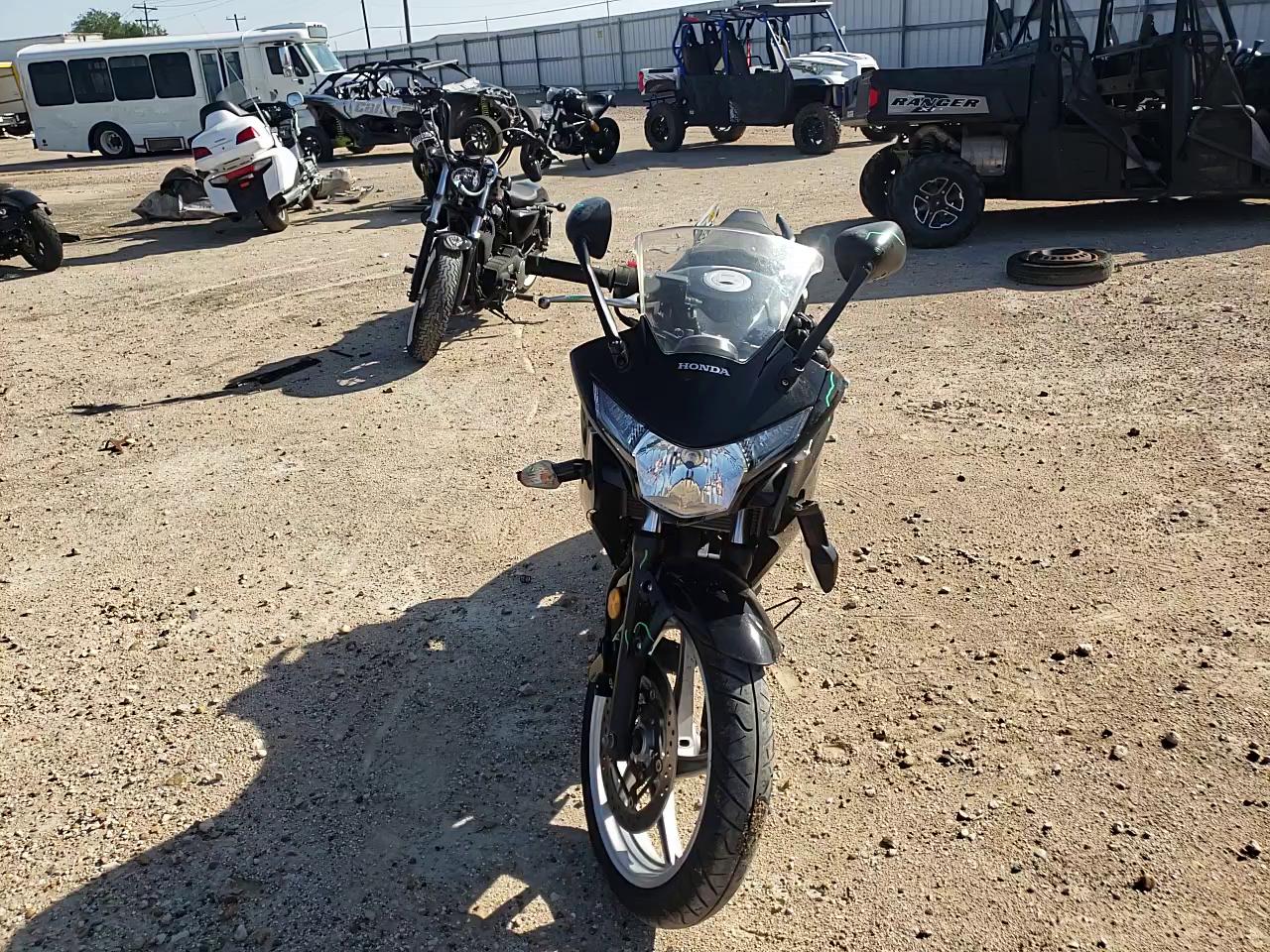 2012 HONDA CBR250 R MLHMC4109C5208638