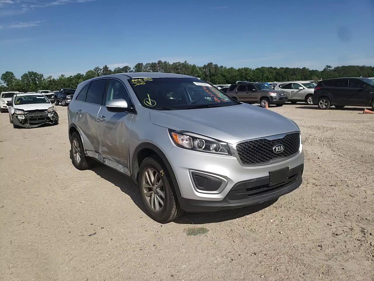2016 KIA SORENTO LX 5XYPG4A3XGG124498