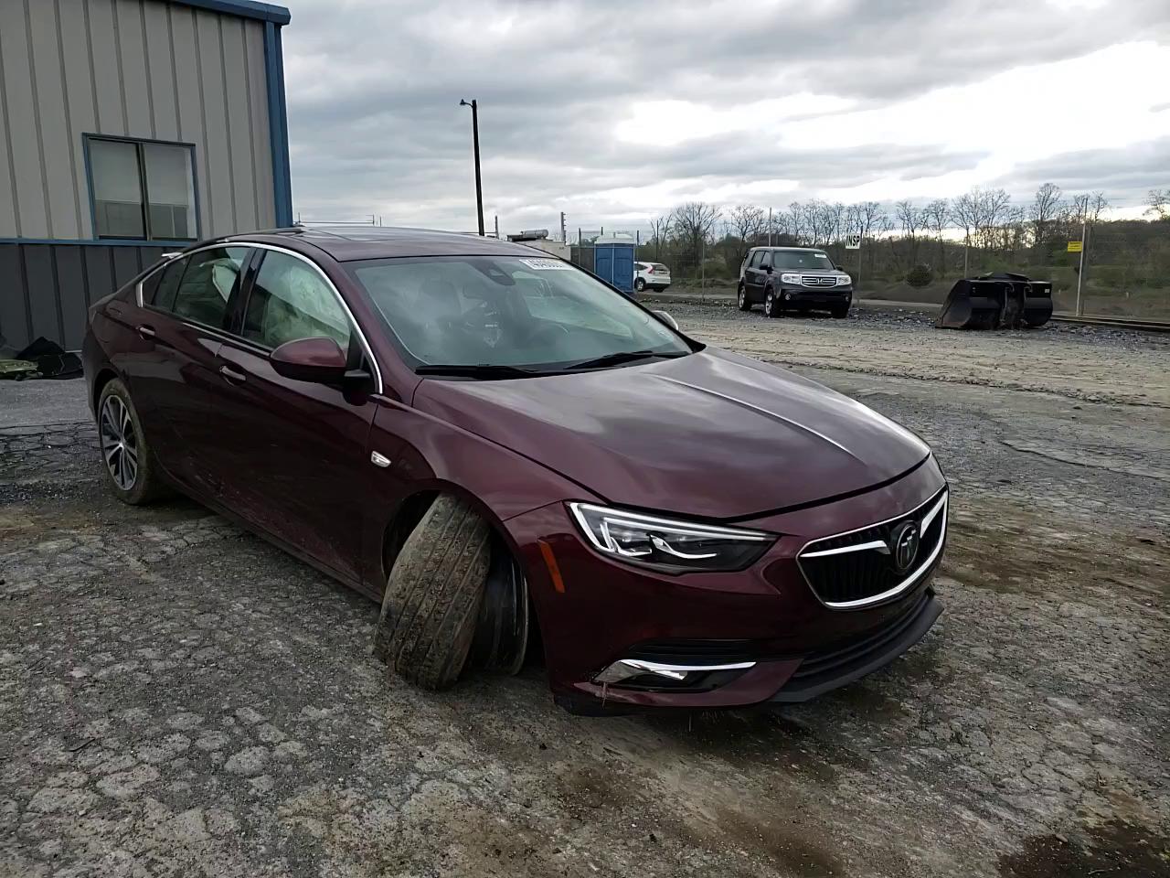 2018 BUICK REGAL ESSE W04GR6SX9J1061807
