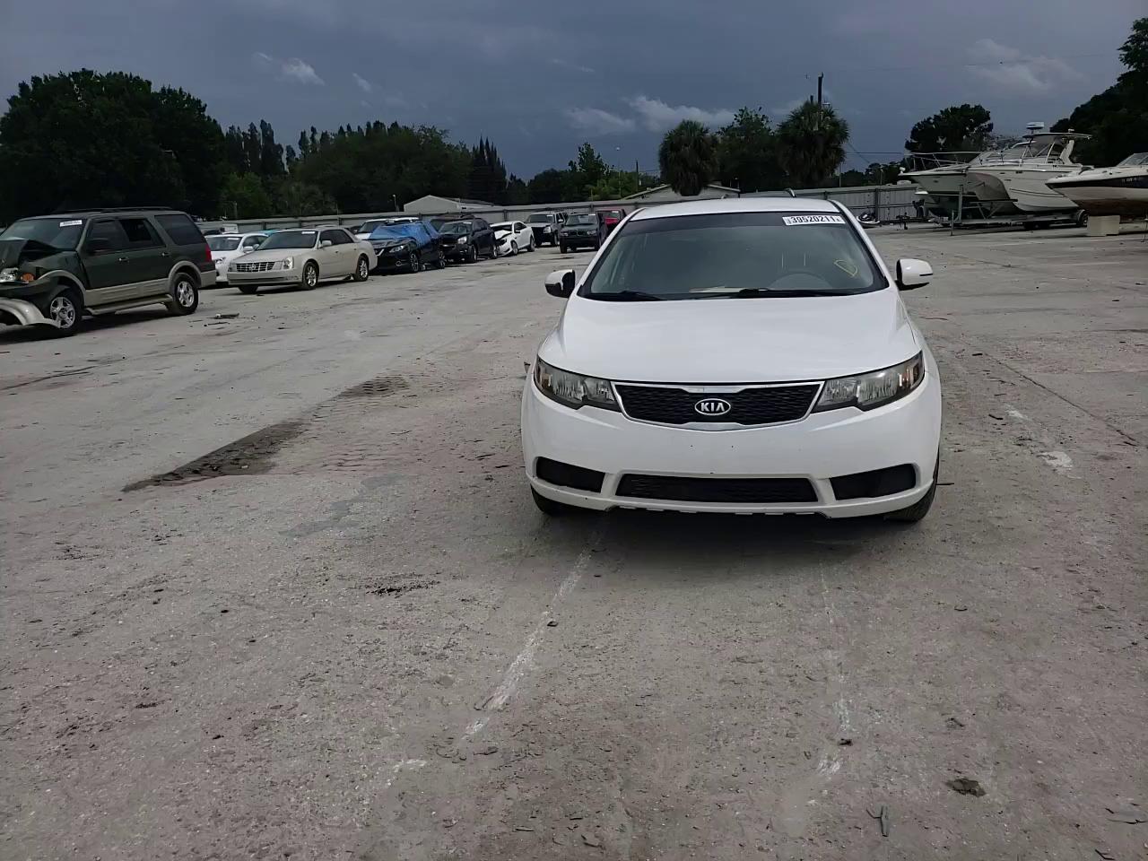 2013 KIA FORTE KNAFU4A2XD5723933