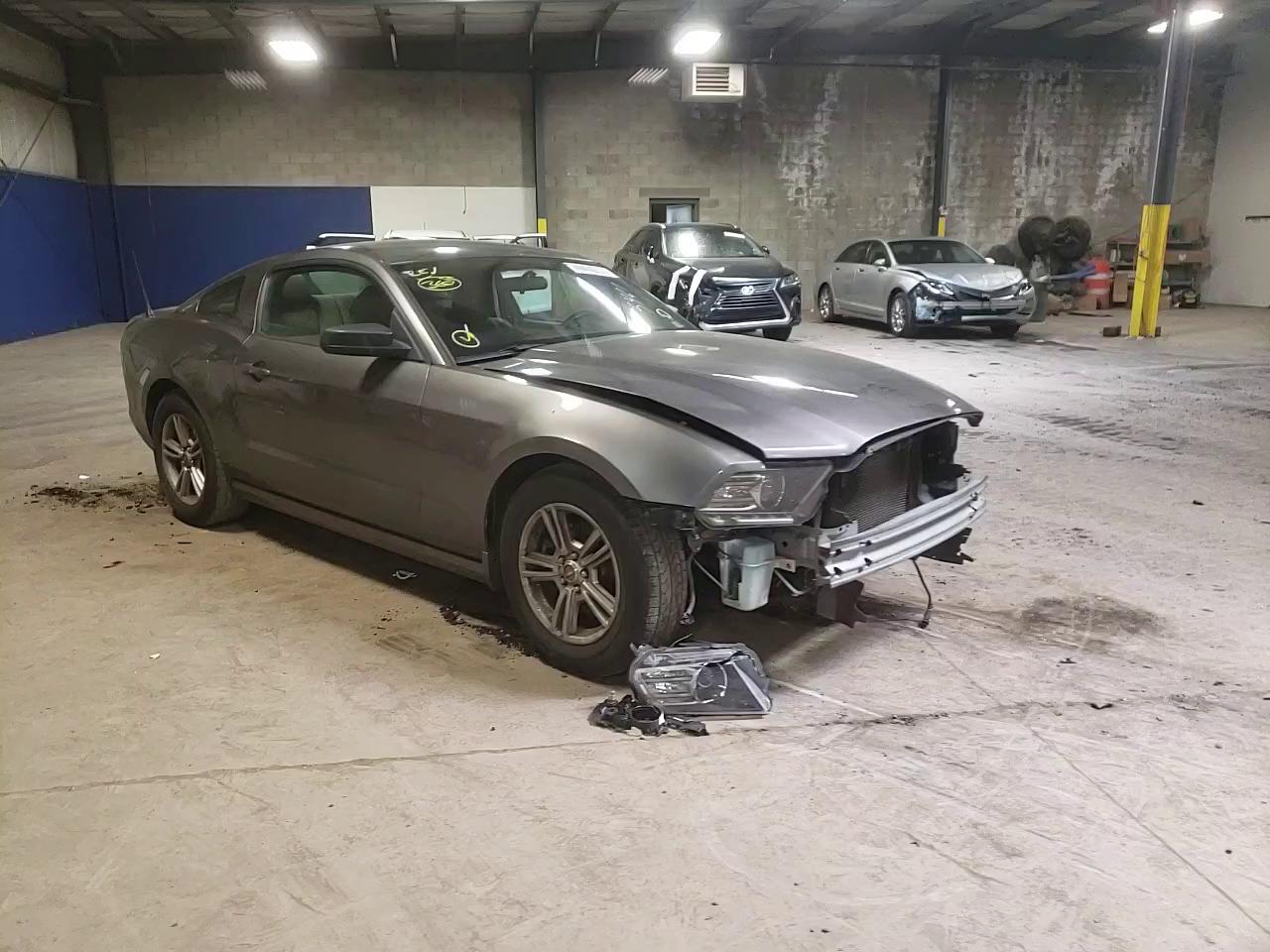 2014 FORD MUSTANG 1ZVBP8AM5E5256369
