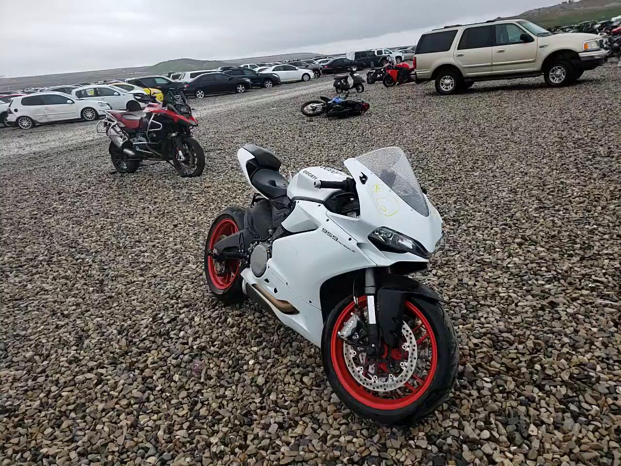 2017 DUCATI SUPERBIKE ZDM14B1W9HB005435