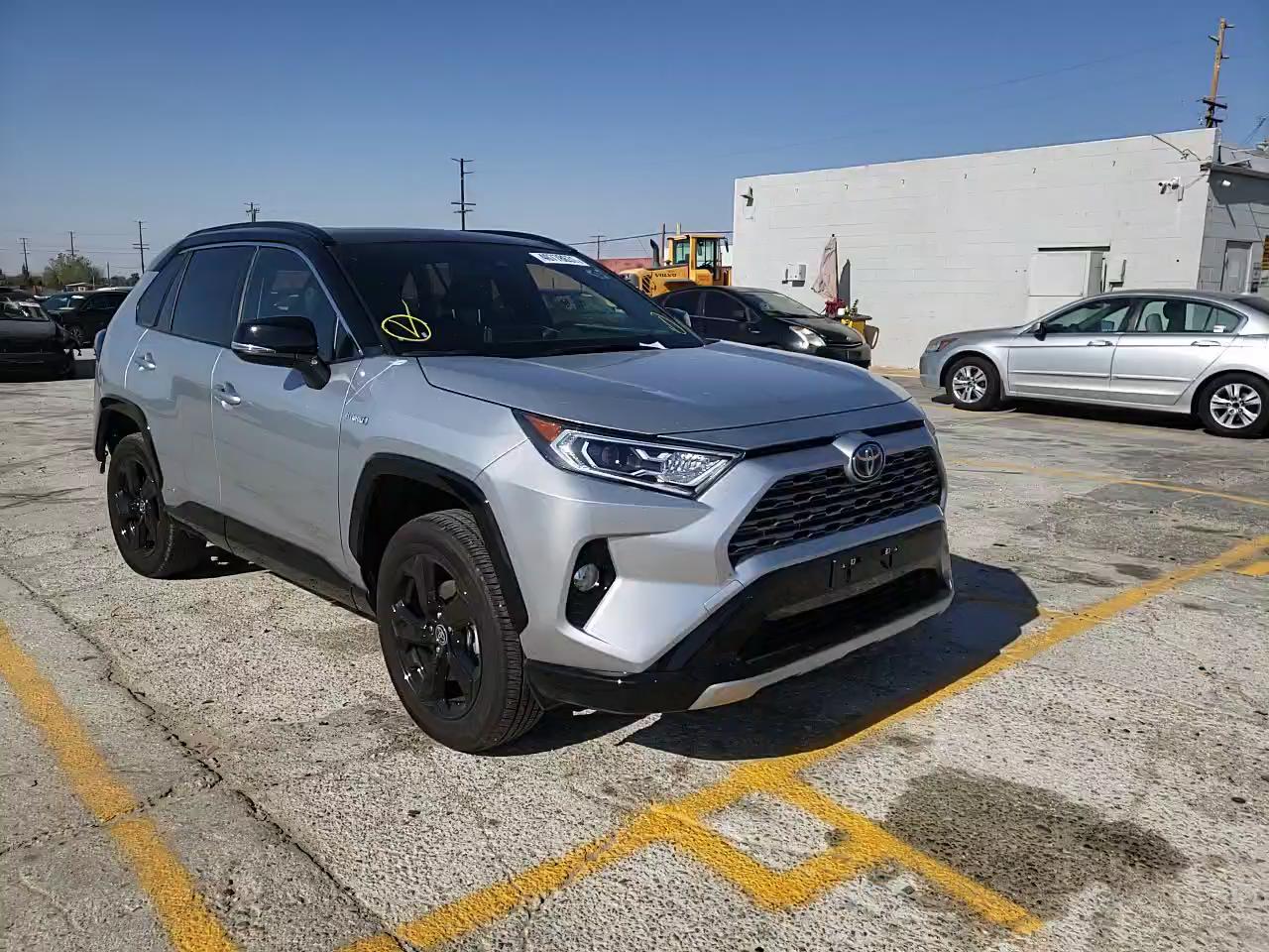 2020 TOYOTA RAV4 XSE JTMEWRFV4LJ045260