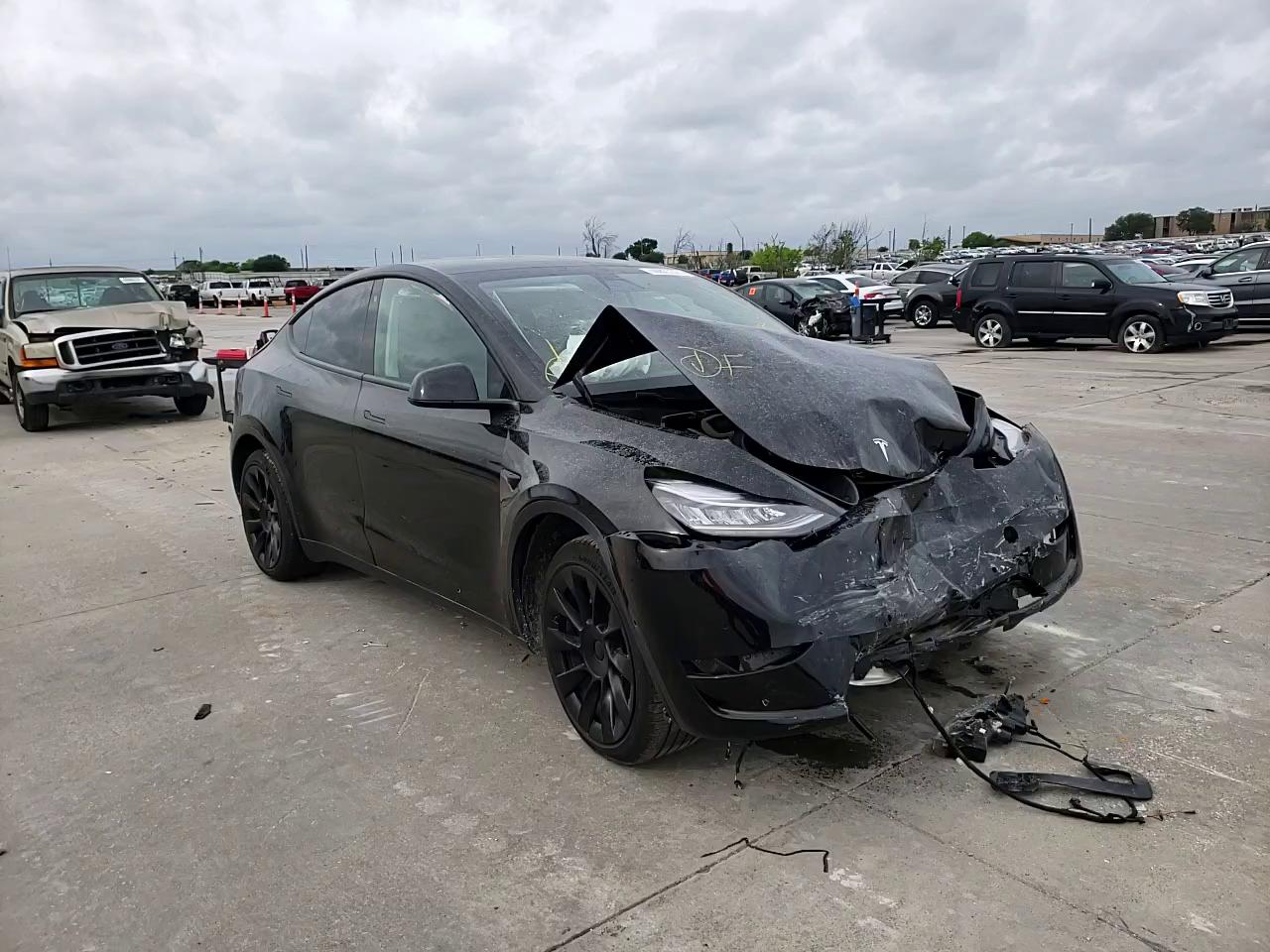 2020 TESLA MODEL Y 5YJYGDEE8LF048393