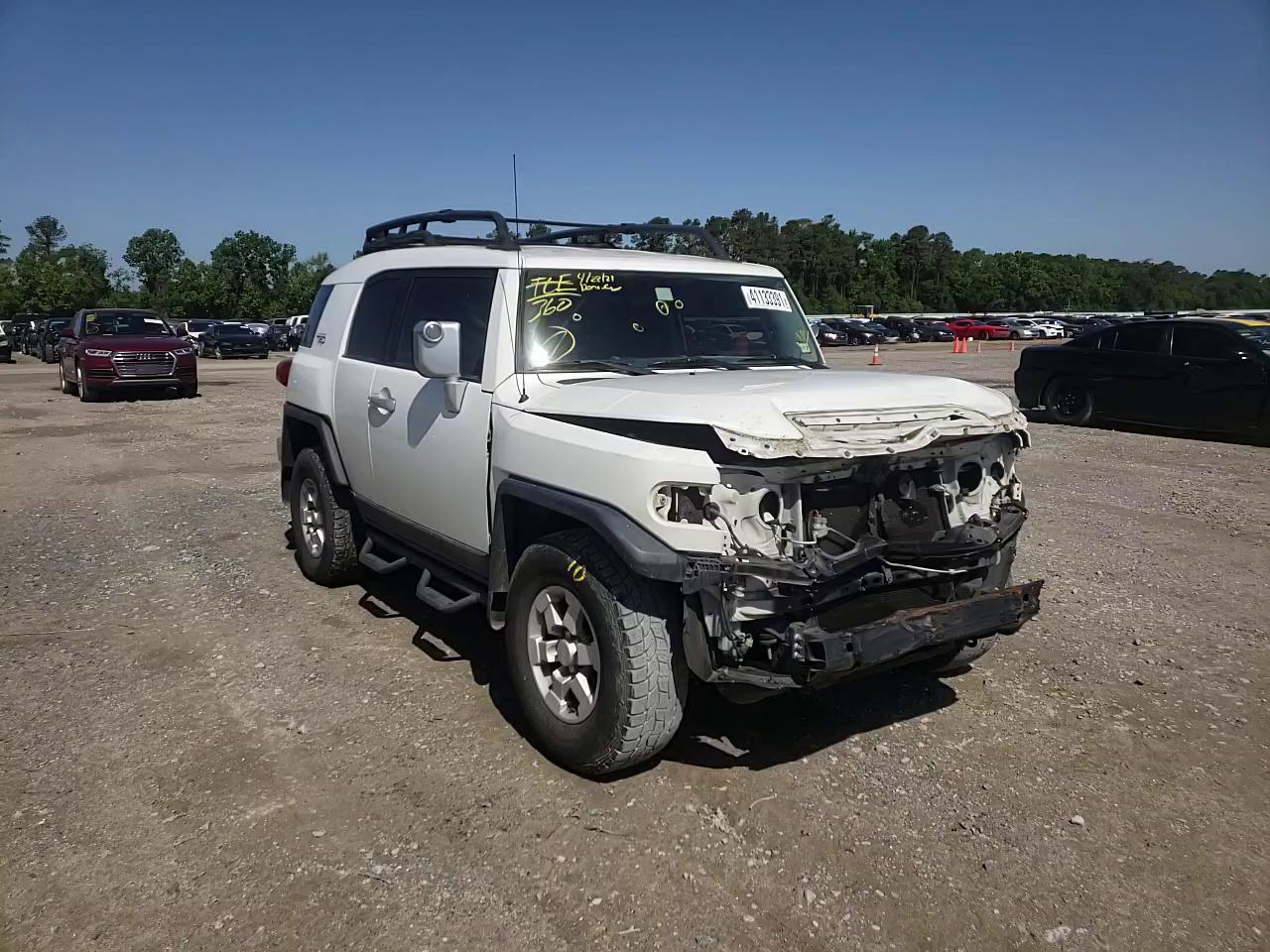 2010 TOYOTA FJ CRUISER JTEZU4BF6AK010456