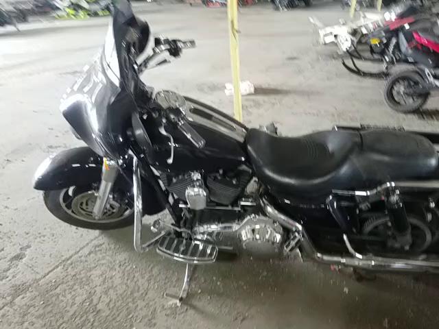2007 HARLEY-DAVIDSON FLHX 1HD1KB4167Y699075