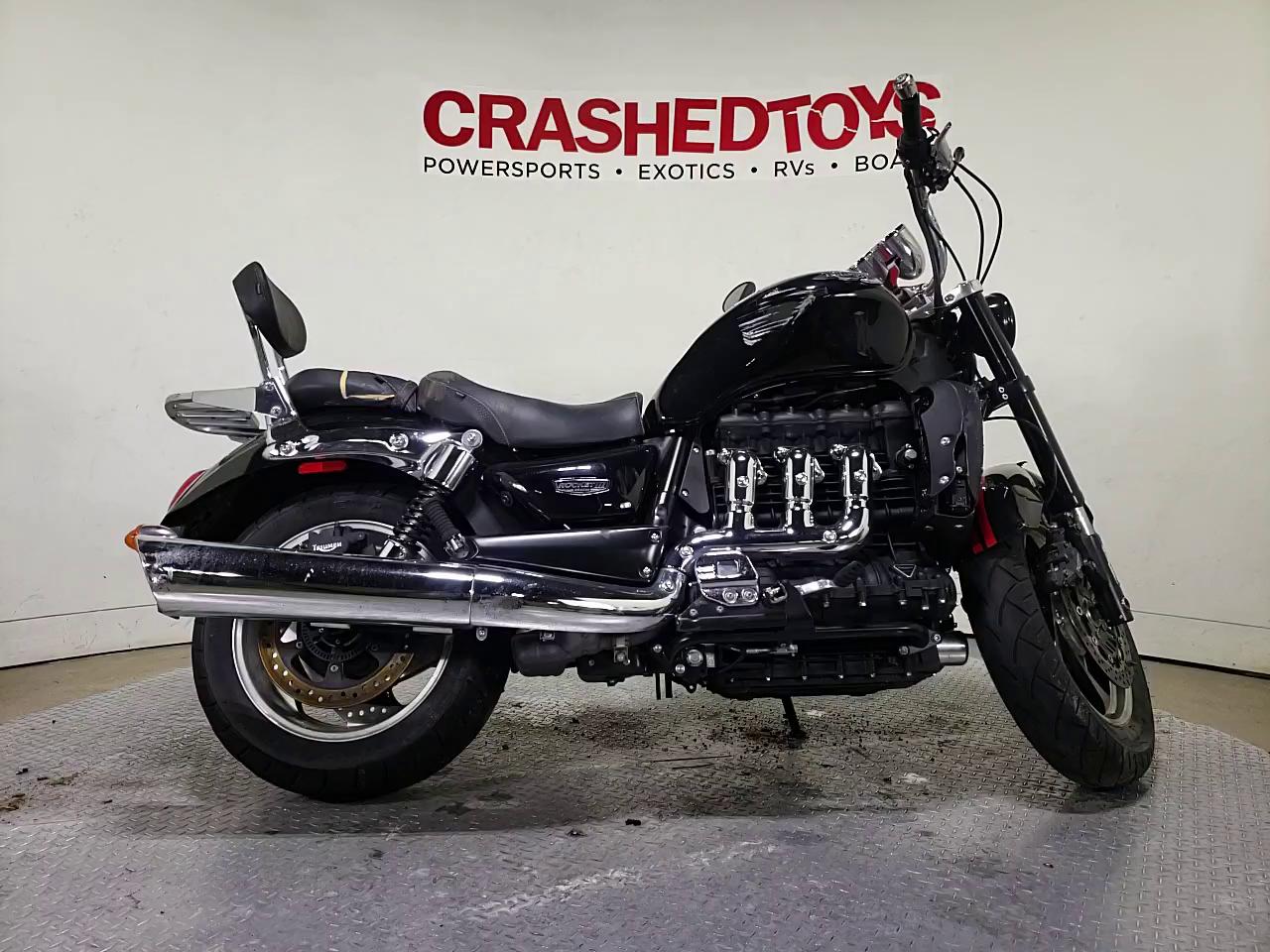 2015 TRIUMPH MOTORCYCLE ROCKET III SMTC02L42FJ684674