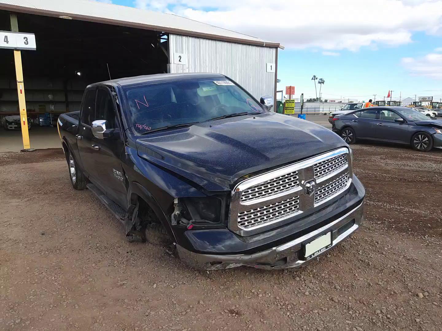 2018 RAM 1500 LARAM 1C6RR7VT1JS168381