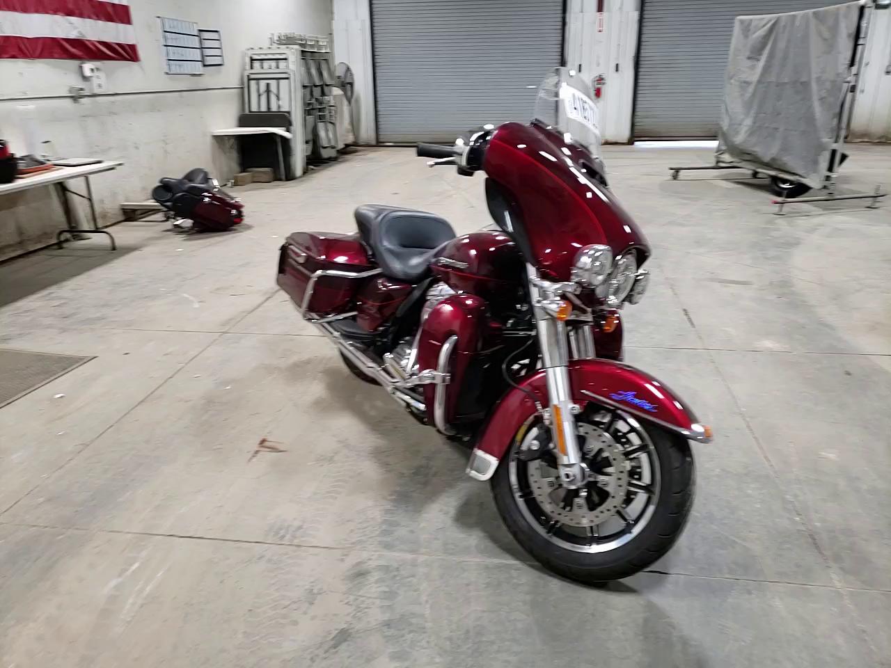 2017 HARLEY-DAVIDSON FLHTK ULTR 1HD1KED14HB677159