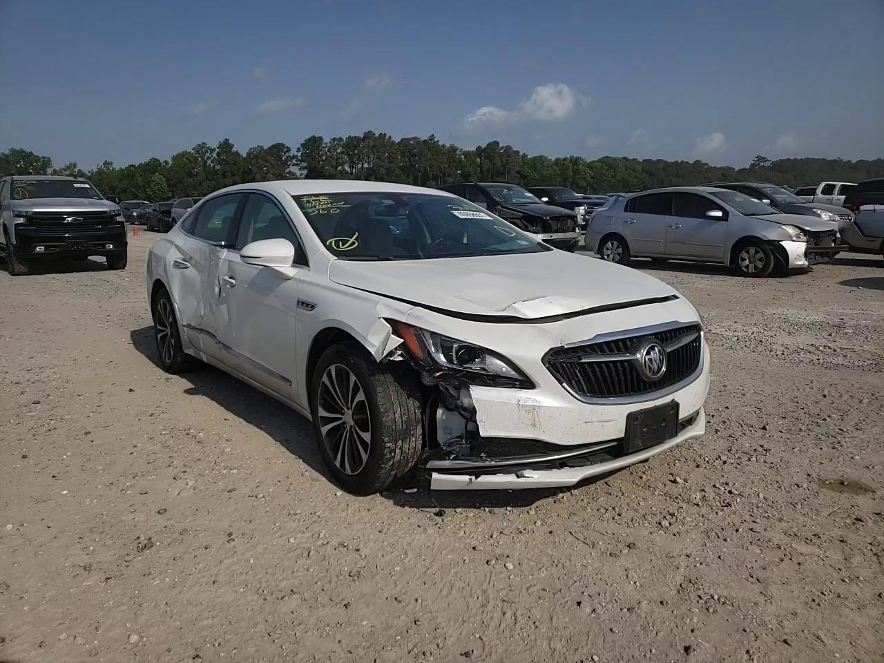 2017 BUICK LACROSSE E 1G4ZP5SS9HU165673
