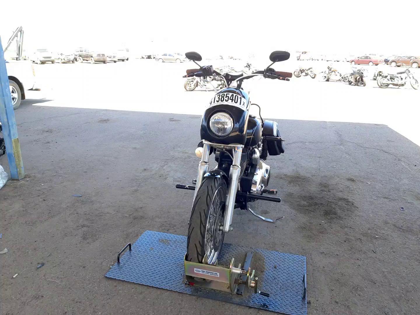 2010 HARLEY-DAVIDSON FXDC 1HD1GV413AC323196
