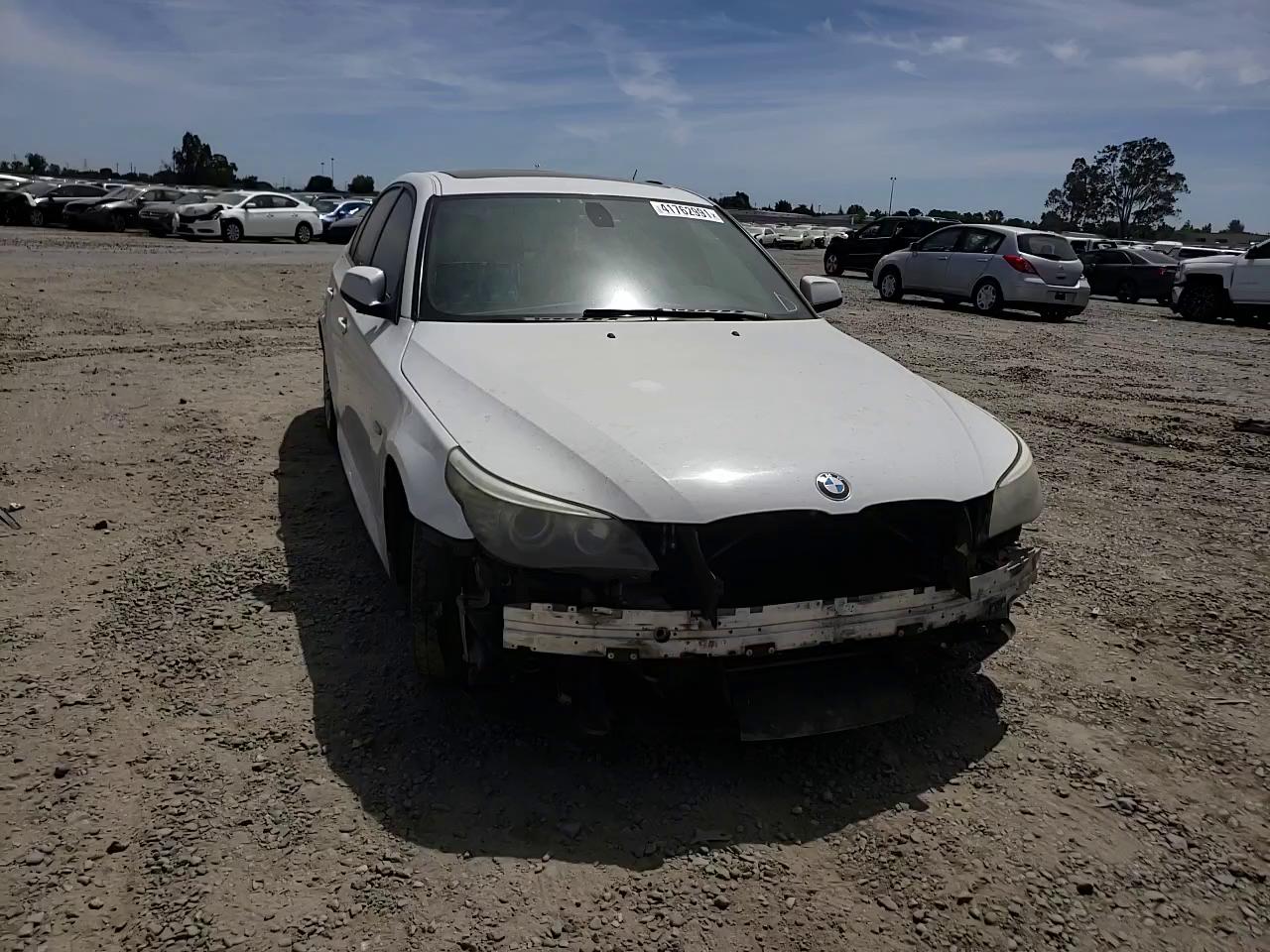 2010 BMW 528 I WBANU5C53AC364084