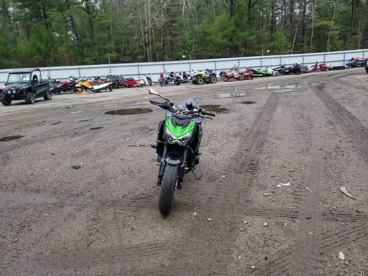 2016 KAWASAKI ZR800 B JKBZRCB17GDA13893