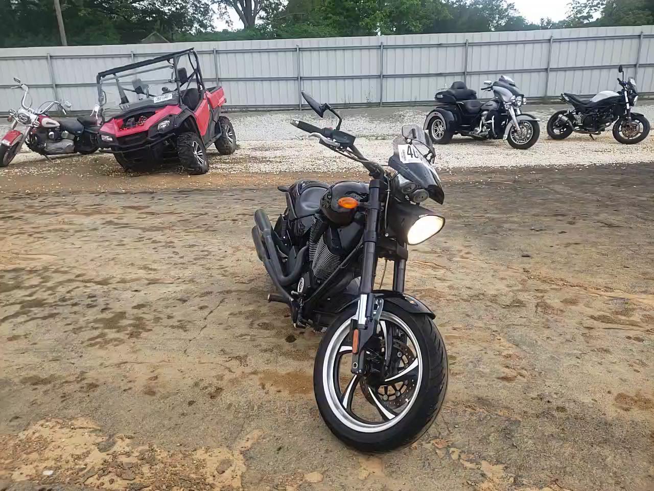 2013 VICTORY MOTORCYCLES HAMMER 8-B 5VPHA36N2D3021877