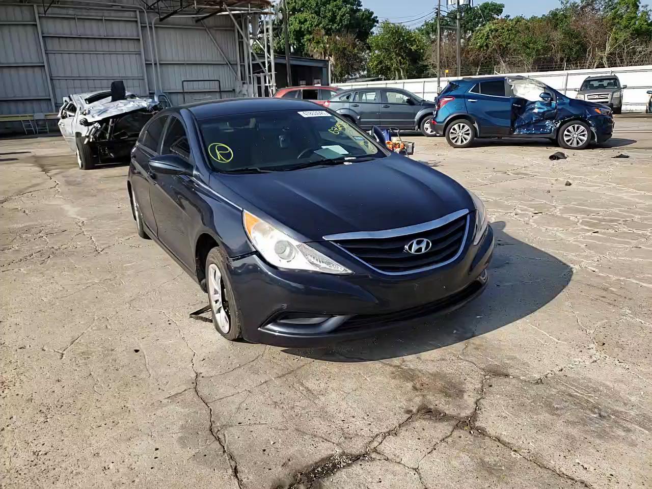 2013 HYUNDAI SONATA GLS 5NPEB4AC4DH572505
