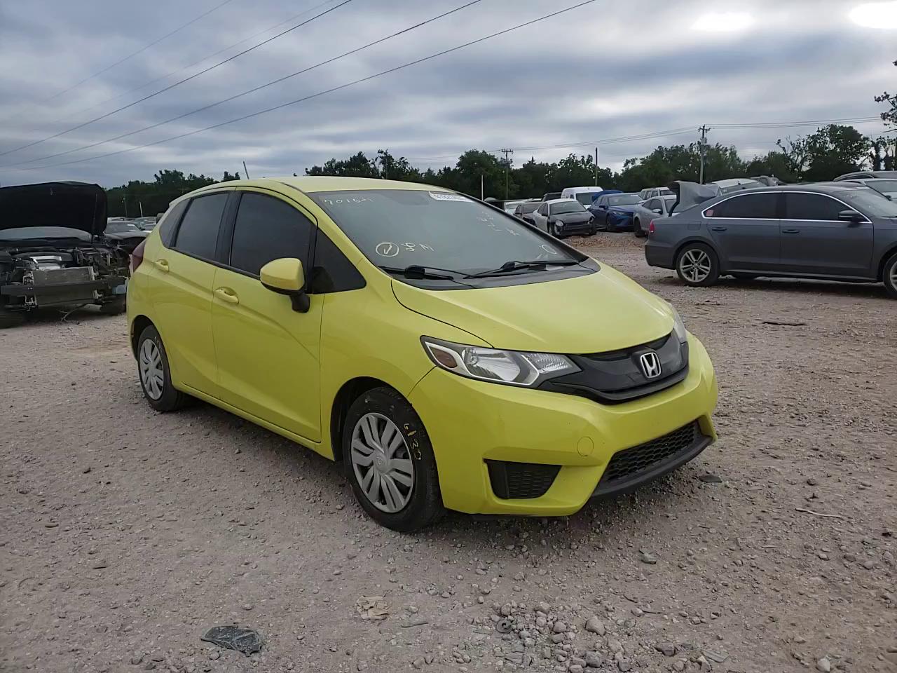 2017 HONDA FIT LX 3HGGK5G5XHM701601